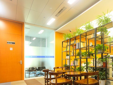 上海公司法务人员跟法律顾问有区别吗